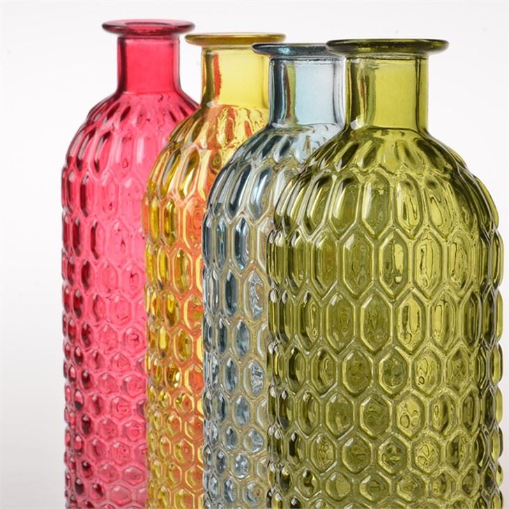 Bud Vase in Bulk