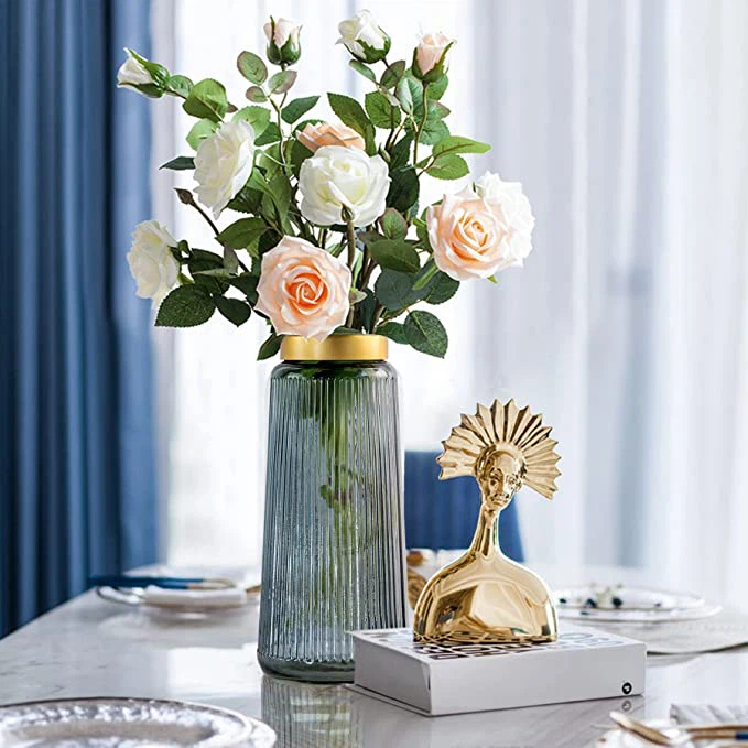 Vase en verre à rayures classiques