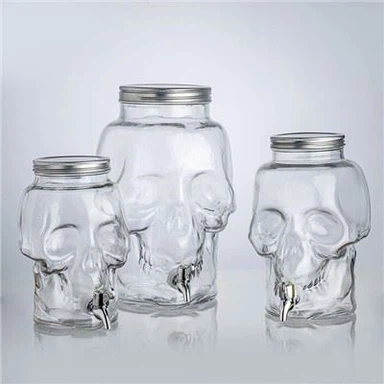 Distributeur de boissons en forme de crâne