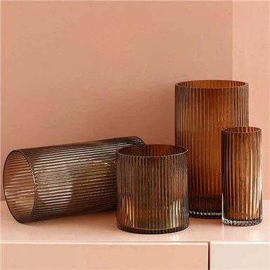 Vase en verre vertical